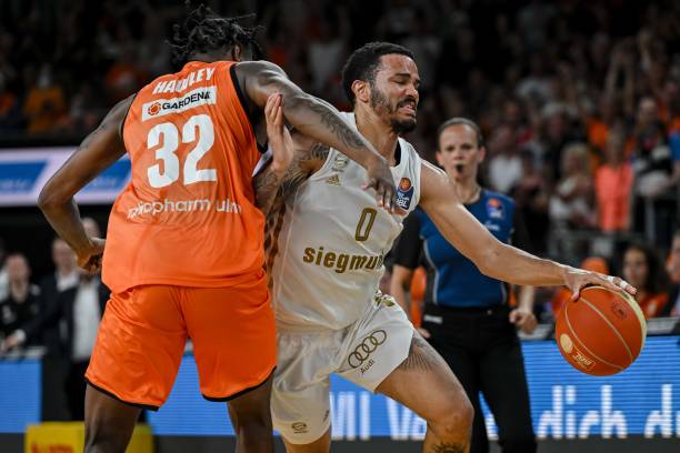 首战压力 首战压力